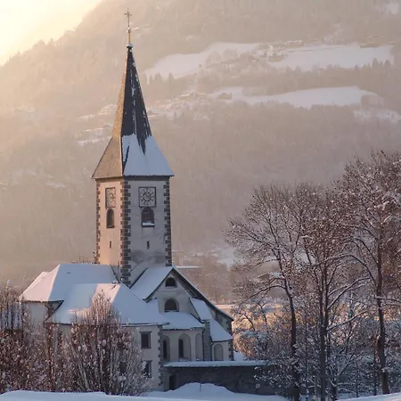 Zur Post Πανσιόν Ossiach